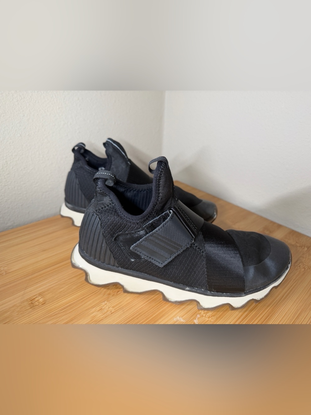 Sorel Kinetic Impact Strap Sneaker Black Sport Sandals US 10 - Picture 4 of 8
